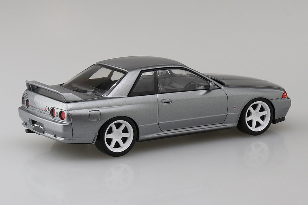 NISSAN R32 SKYLINE GT-R CUSTOM-RAD (SPARK SILVER) – BALD ERHÄLTLICH