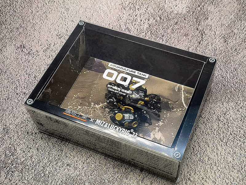 AQUACULTURE TANK 007: Fiddler Crab (Gold Black) - COMING SOON