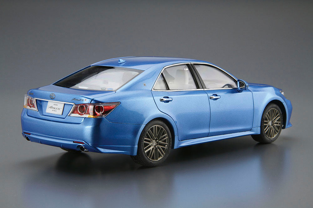 1/24 TOYOTA GRS214/AWS210 CROWN '15 Model Kit