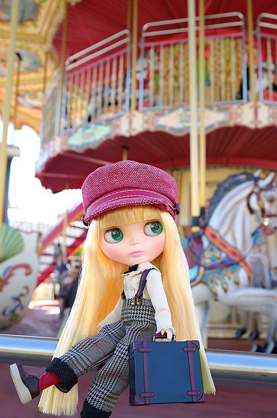 Blythe Pleasant Surprise Figure