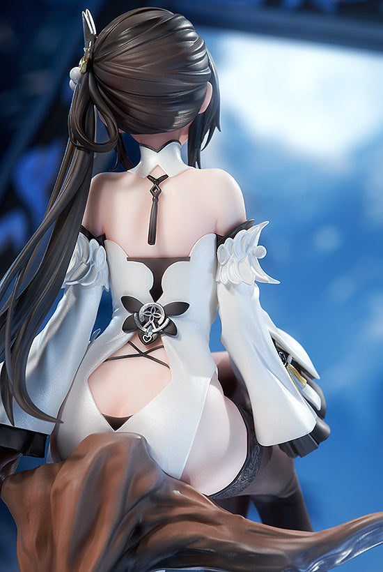 Azur Lane Chen Hai Statue