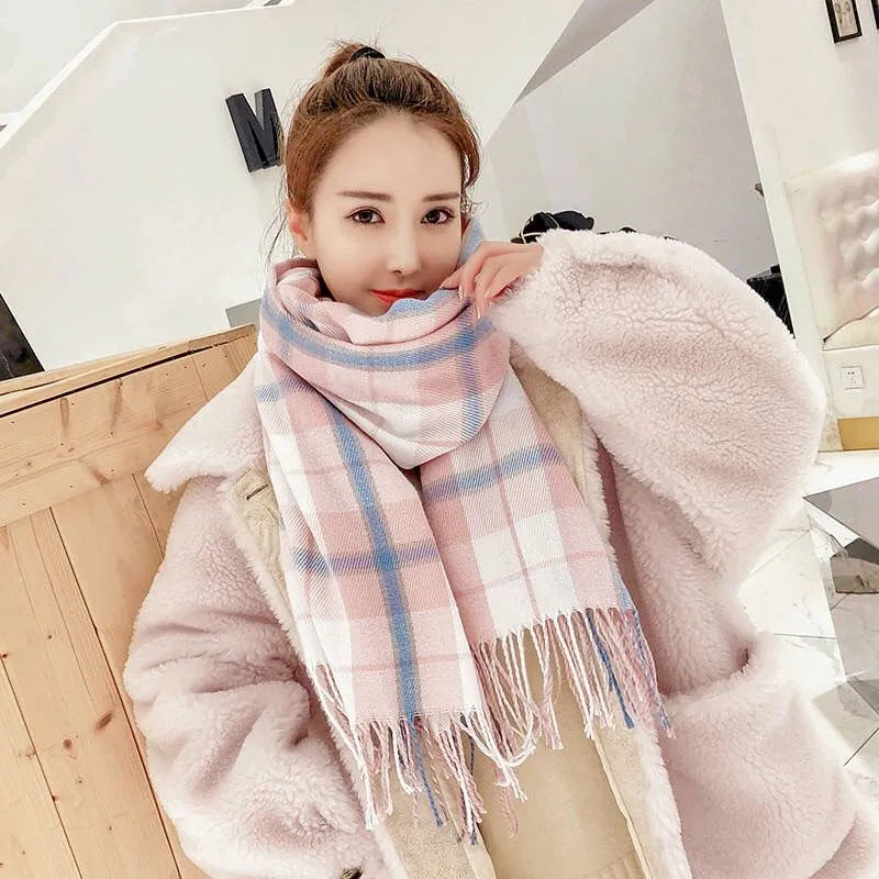 Rosa karierte Schals