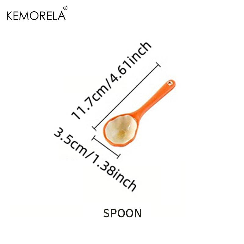 Keramikbecher in Kürbisform