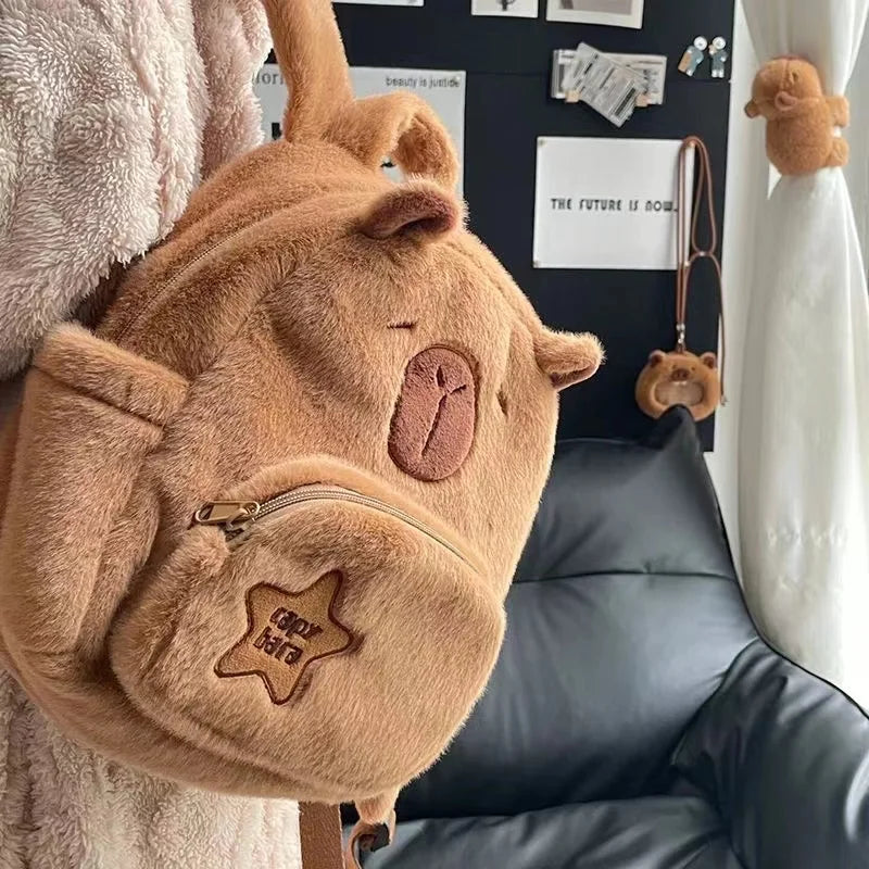 Kleiner Capybara-Plüschrucksack