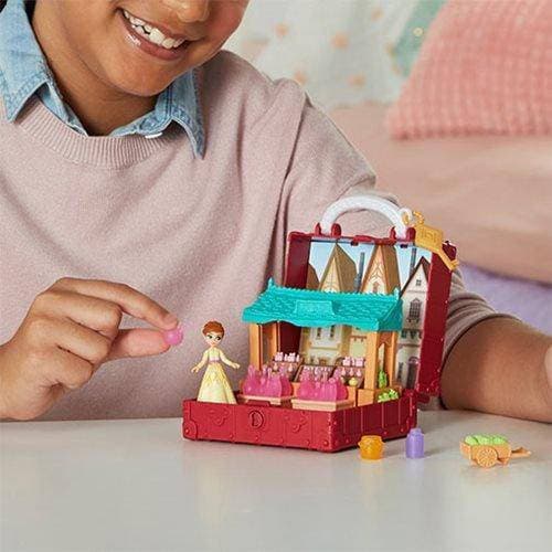 Disney Frozen 2 Small Doll and Friends Potion Shop Scene Set