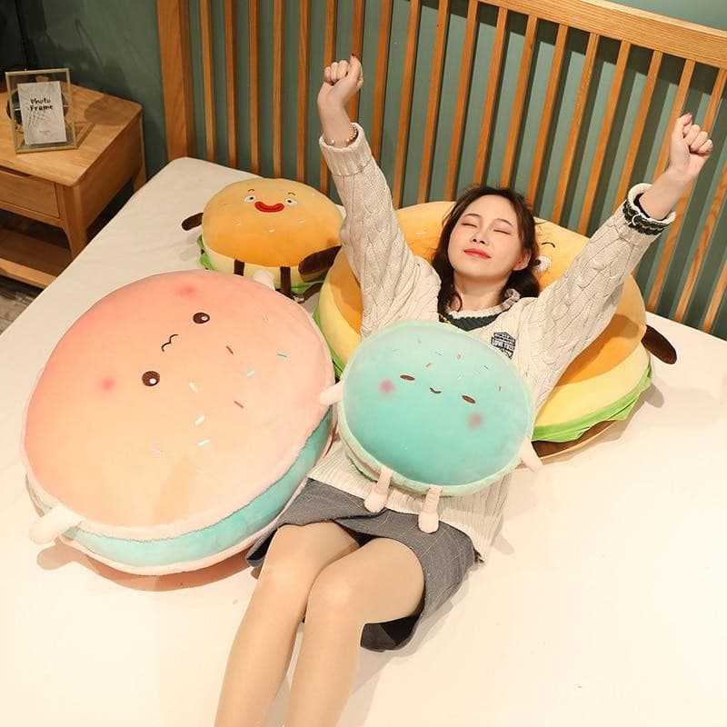 Gigantische Plumpy-Hamburger-Kun- und Macaroon-Chan-Plüschtier-Sammlung