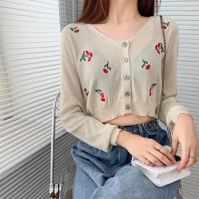 Gestrickter Crop-Cardigan mit Blumenmuster