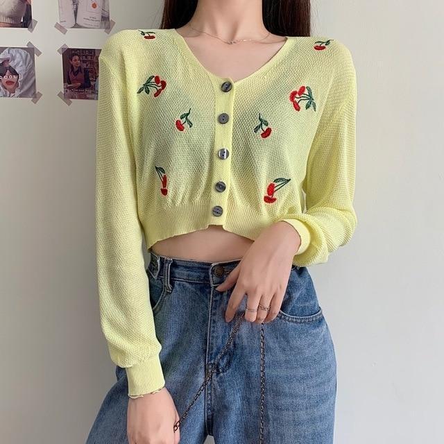 Gestrickter Crop-Cardigan mit Blumenmuster