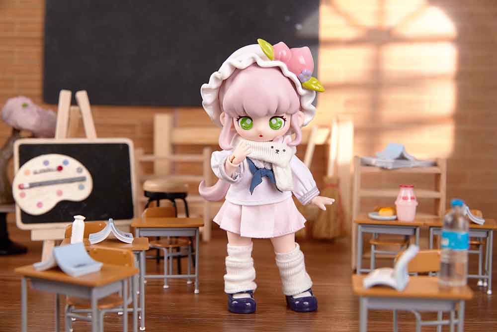 SIMONTOYS TEENNAR SERIES TRADING DOLL - COMING SOON