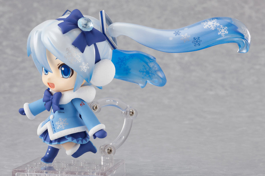 Character Vocal Series 01 : Miku Hatsune Nendoroid 207 Snow Miku: Fluffy Coat Ver. Figure (ねんどろいど ゆきみく ふわふわこーとVer.) Super Anime Store