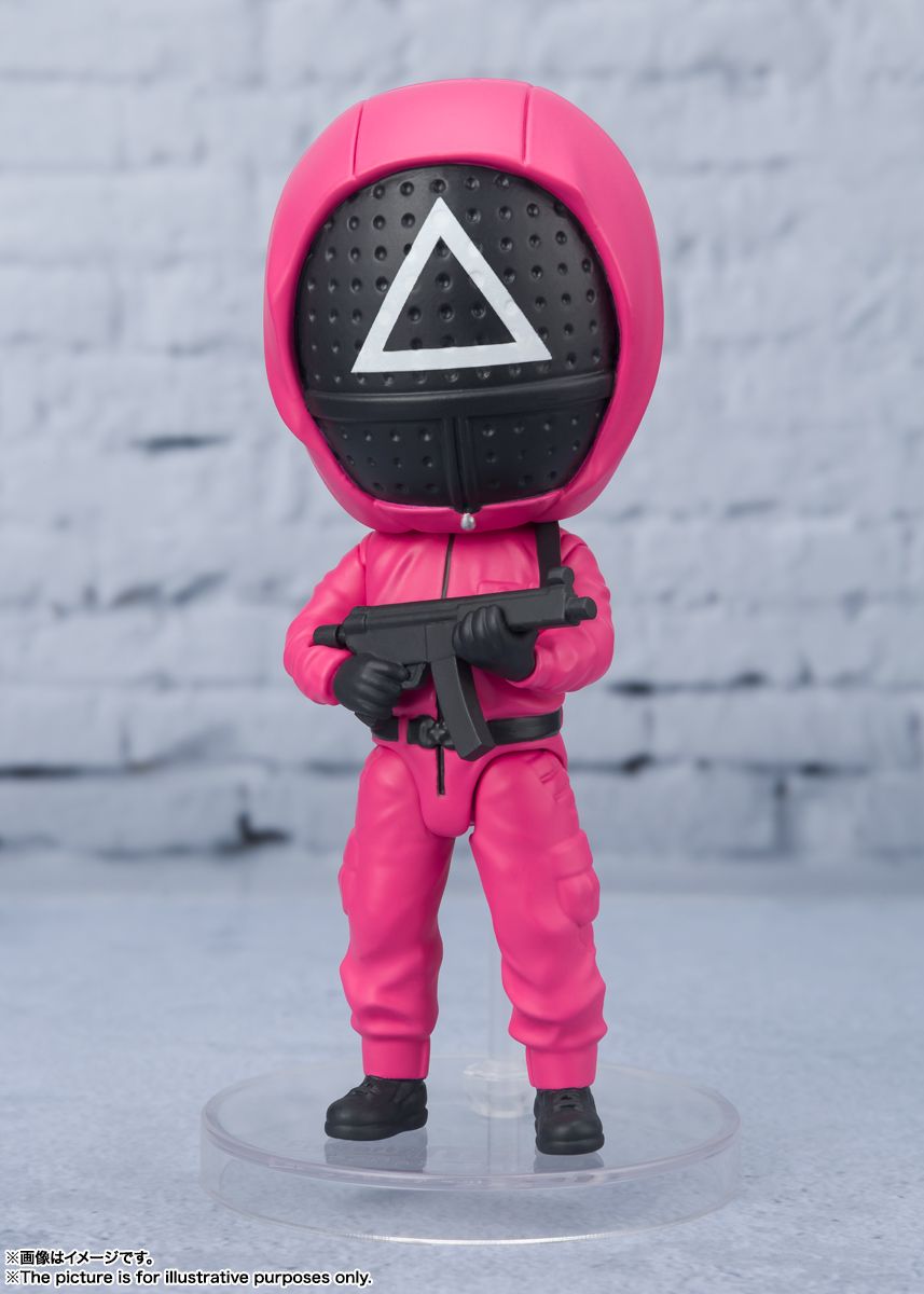 TAMASHII NATIONS - Squid Game - Masked Soldier, Bandai Spirits Figuarts Mini Figure