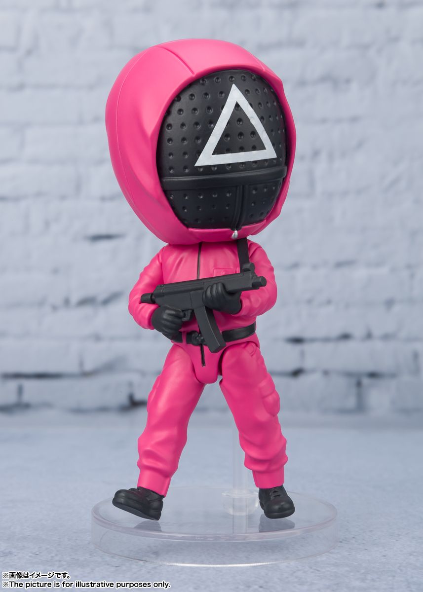 TAMASHII NATIONS - Squid Game - Masked Soldier, Bandai Spirits Figuarts Mini Figure