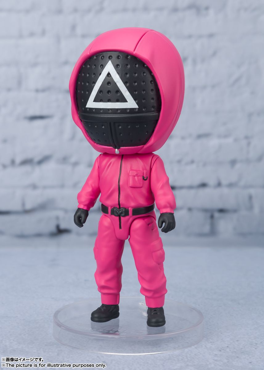 TAMASHII NATIONS - Squid Game - Masked Soldier, Bandai Spirits Figuarts Mini Figure