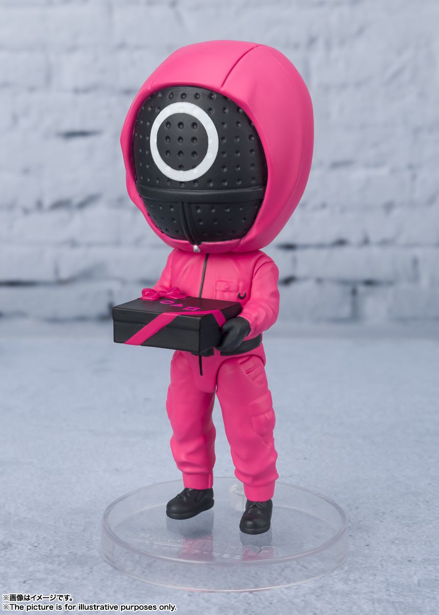 TAMASHII NATIONS - Juego de calamares - Trabajador enmascarado, Mini figura de Bandai Spirits Figuarts