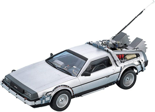 Aoshima 1/24 Scale BT-01 Delorean BttF Part I - Plastic Model Building Kit