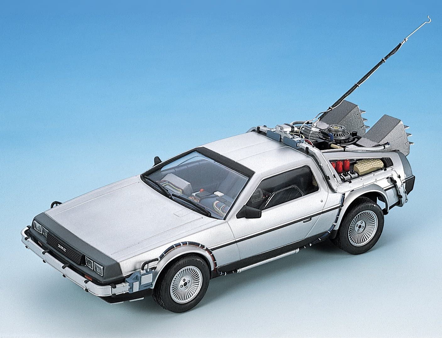 Aoshima 1/24 Scale BT-01 Delorean BttF Part I - Plastic Model Building Kit