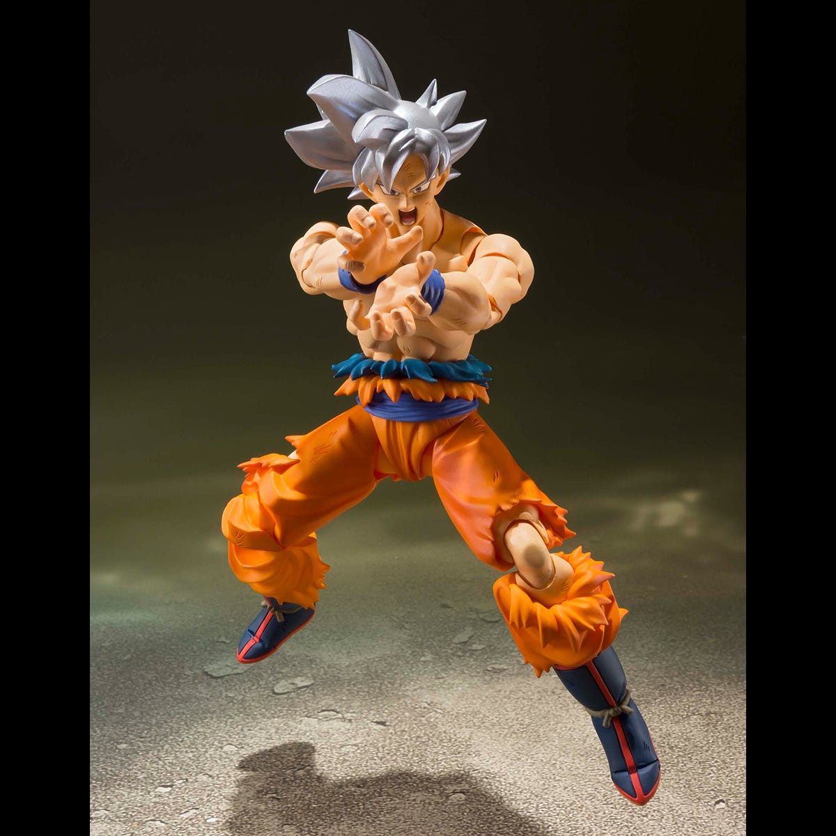 Son Goku -Ultra Instinct- "Dragon Ball Super", Bandai S.H. Figuarts Figure Super Anime Store