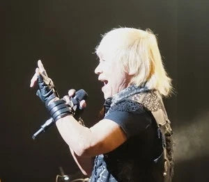 Singer Akira Kushida Discharged From Hospital After Half-Year Acute Pancreatitis