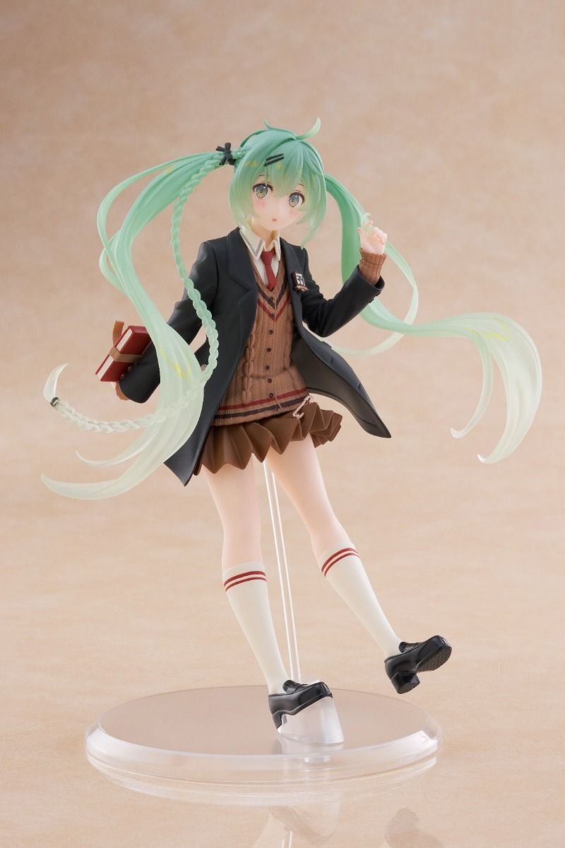 Hatsune Miku Fashion Preppy Ver. Figure