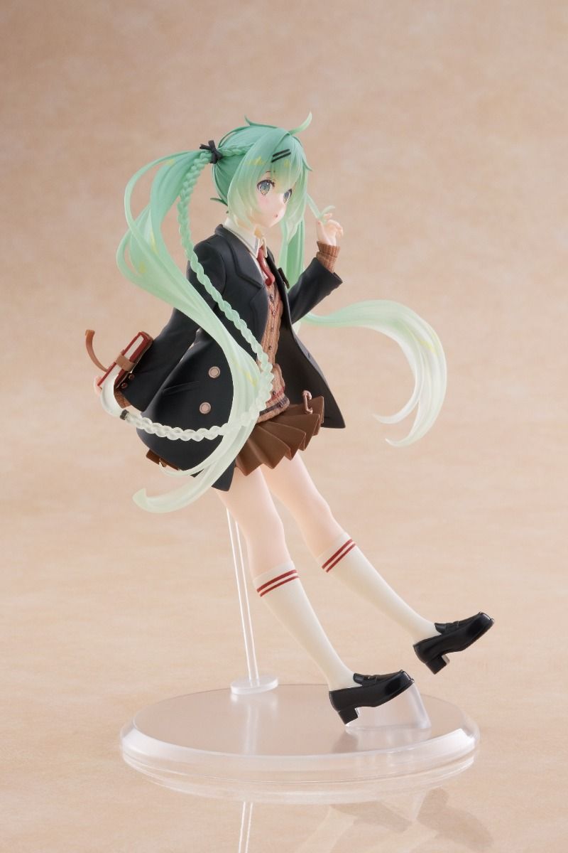 Hatsune Miku Fashion Preppy Ver. Figure