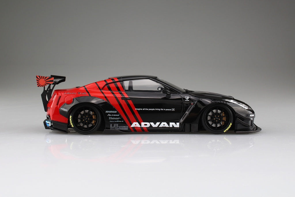1/24 アオシマ GT-R R35 stance 完成品 1/24 LB WORKS R35 GT-R Type 2 Ver.2 Model Kit | Aoshima Nissan GTR