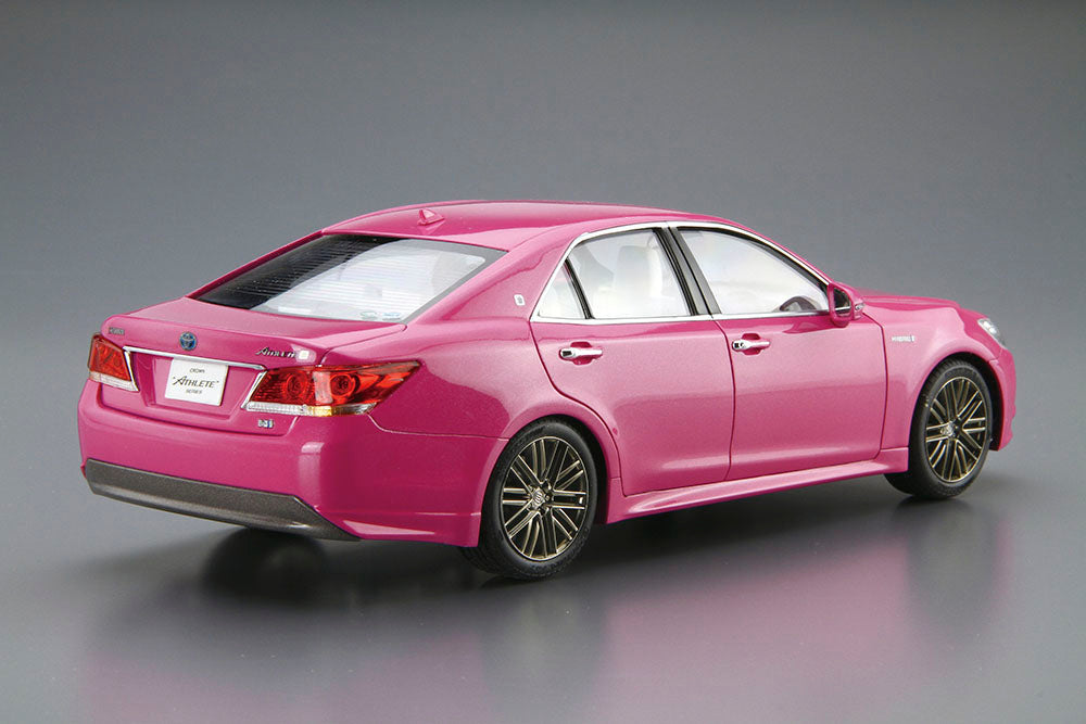 1/24 TOYOTA GRS214/AWS210 CROWN '15 Model Kit