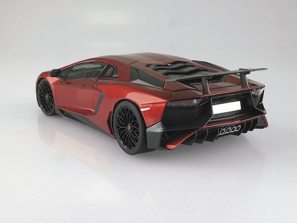 1/24 '15 Lamborghini Aventador SV Model Kit