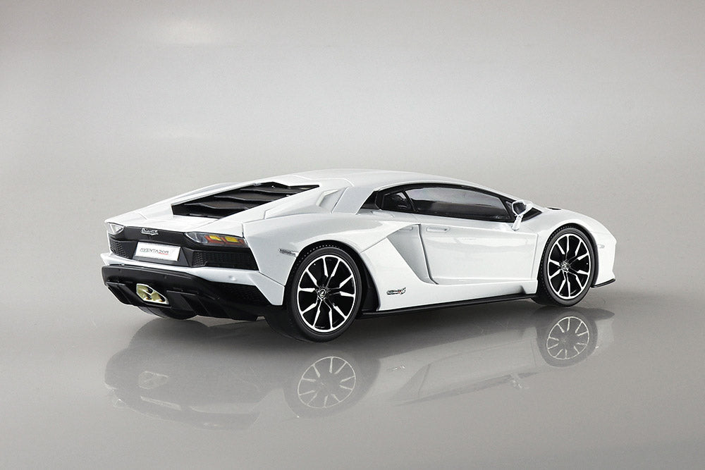 1/32 Lamborghini Aventador S(pearl white) Model Kit