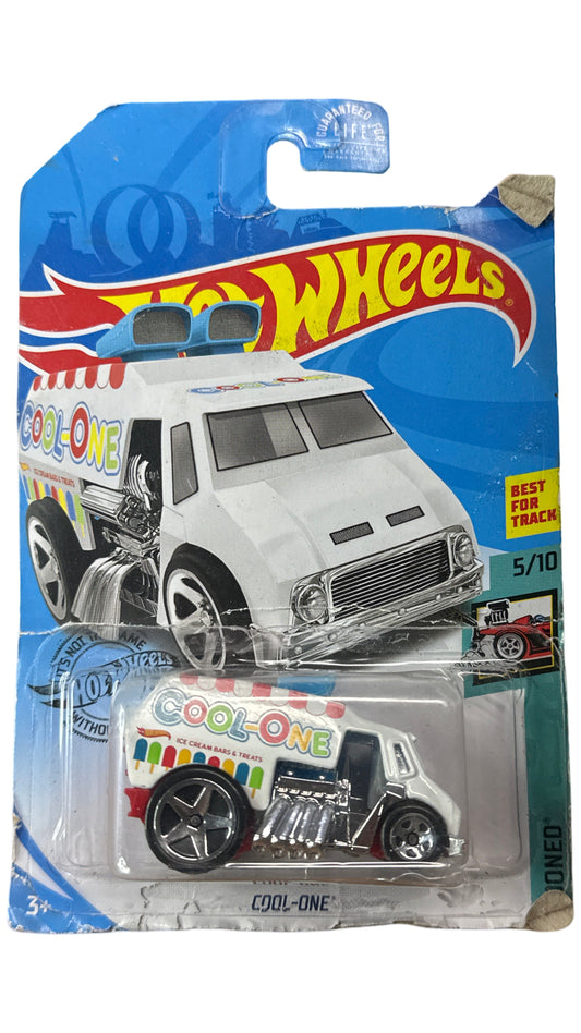 Hot Wheels Tooned 5/10 (2017) White Cool-One Toy Truck 38/250