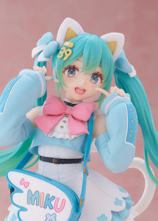 Hatsune Miku Fashion Fancy Ver. Figure - Official TAITO Collectible