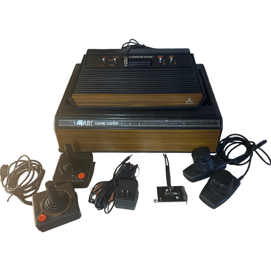 Atari 2600 [CX-2600-A] With Atari Game Center