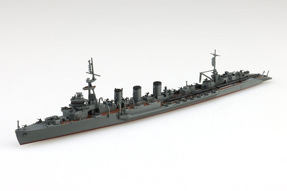 1/700 JAPANESE NAVY LIGHT CRUISER KITAKAMI Model Kit