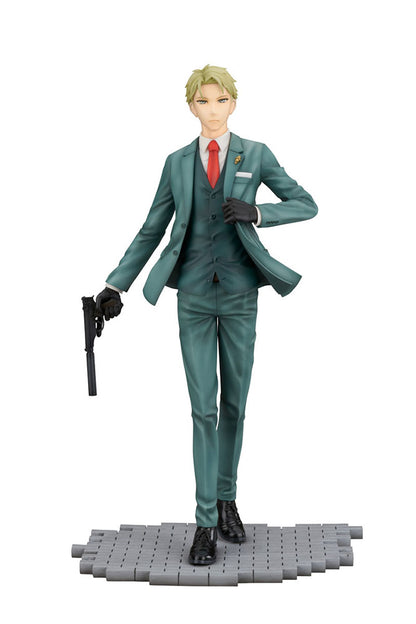 Spy x Family - Loid Forger 1/7 Scale Figure (The Forger Family Ver.)