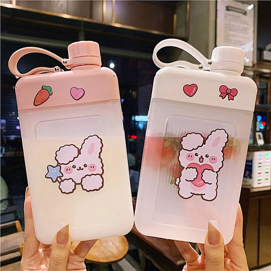 Flache Wasserflaschen von Bunny &amp; Bear