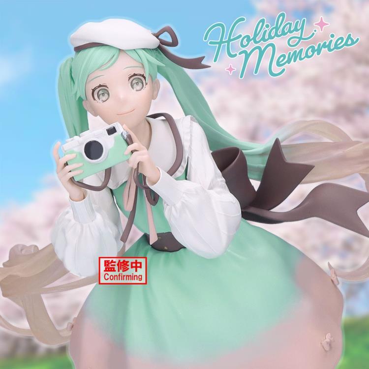 Hatsune Miku Holiday Memories Camera Figure