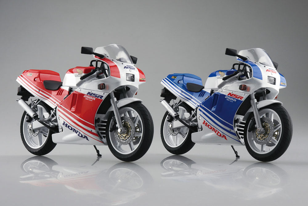 Honda NSR250R '88 FIGHTING RED/ROSS WHITE Model Kit