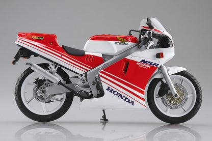 Honda NSR250R '88 FIGHTING RED/ROSS WHITE Model Kit