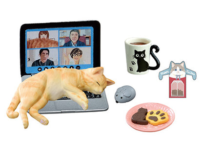 Petit Sample Life with cats Blind Box (set of 8)