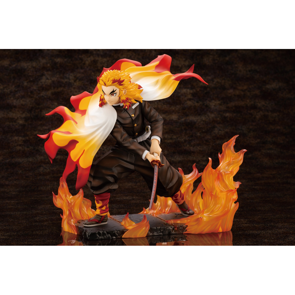 KOTOBUKIYA ARTFX J: Demon Slayer: Kimetsu no Yaiba - Kyojuro Rengoku