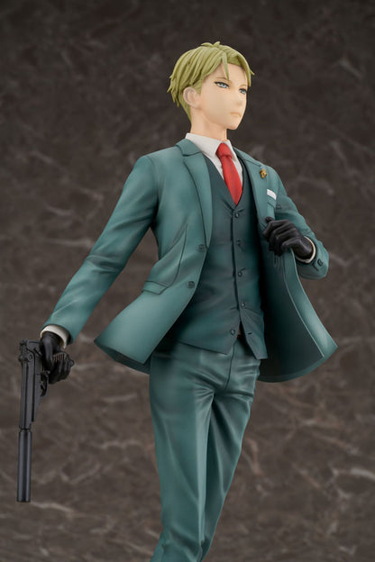 Spy x Family - Loid Forger 1/7 Scale Figure (The Forger Family Ver.)