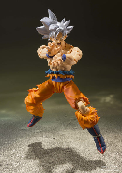 Dragon Ball Z SON GOKU ULTRA INSTINCT S.H.FIGUARTS Action Figure