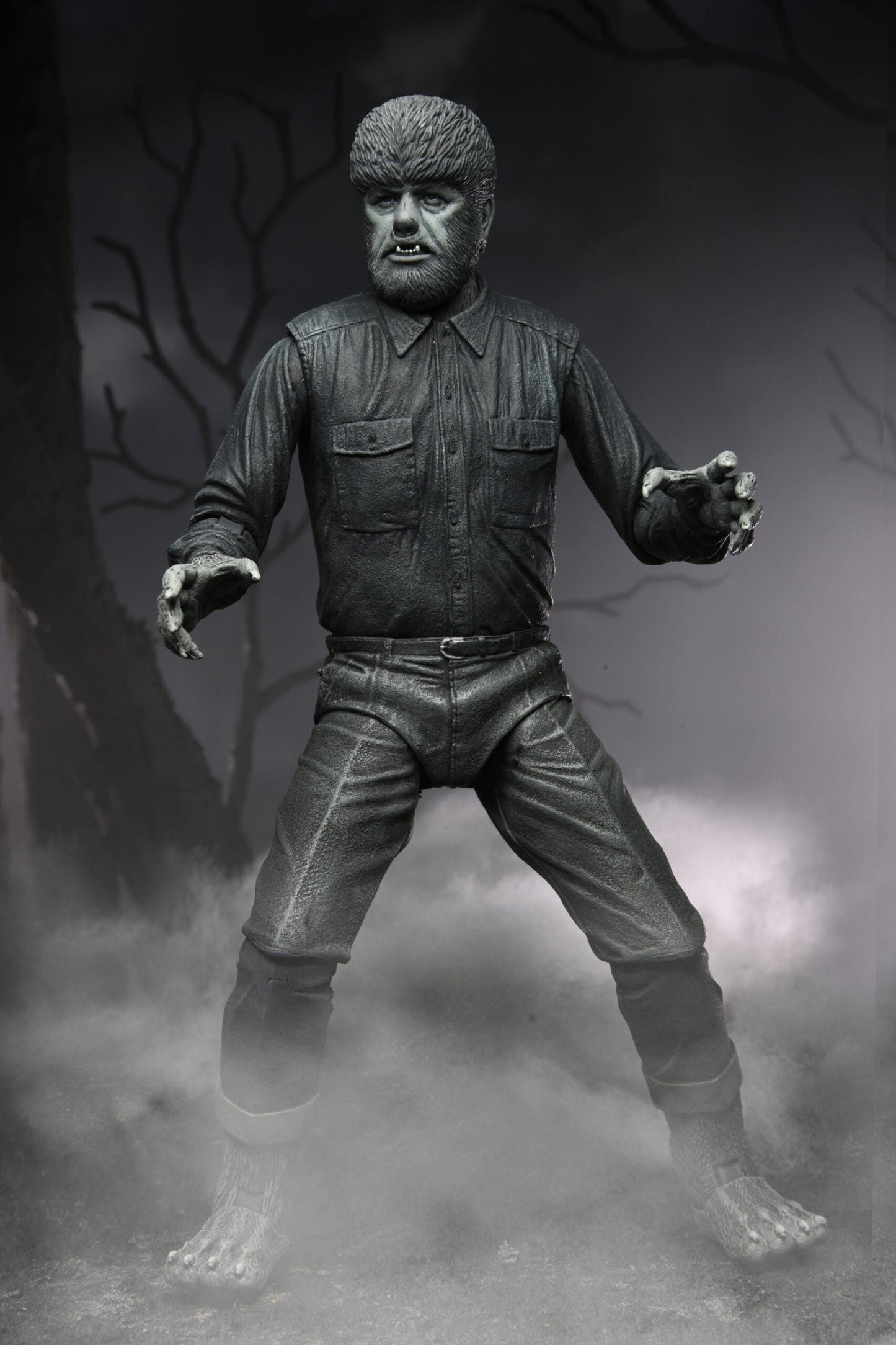 NECA Universal Monsters: Ultimate Wolf Man (Black & White)