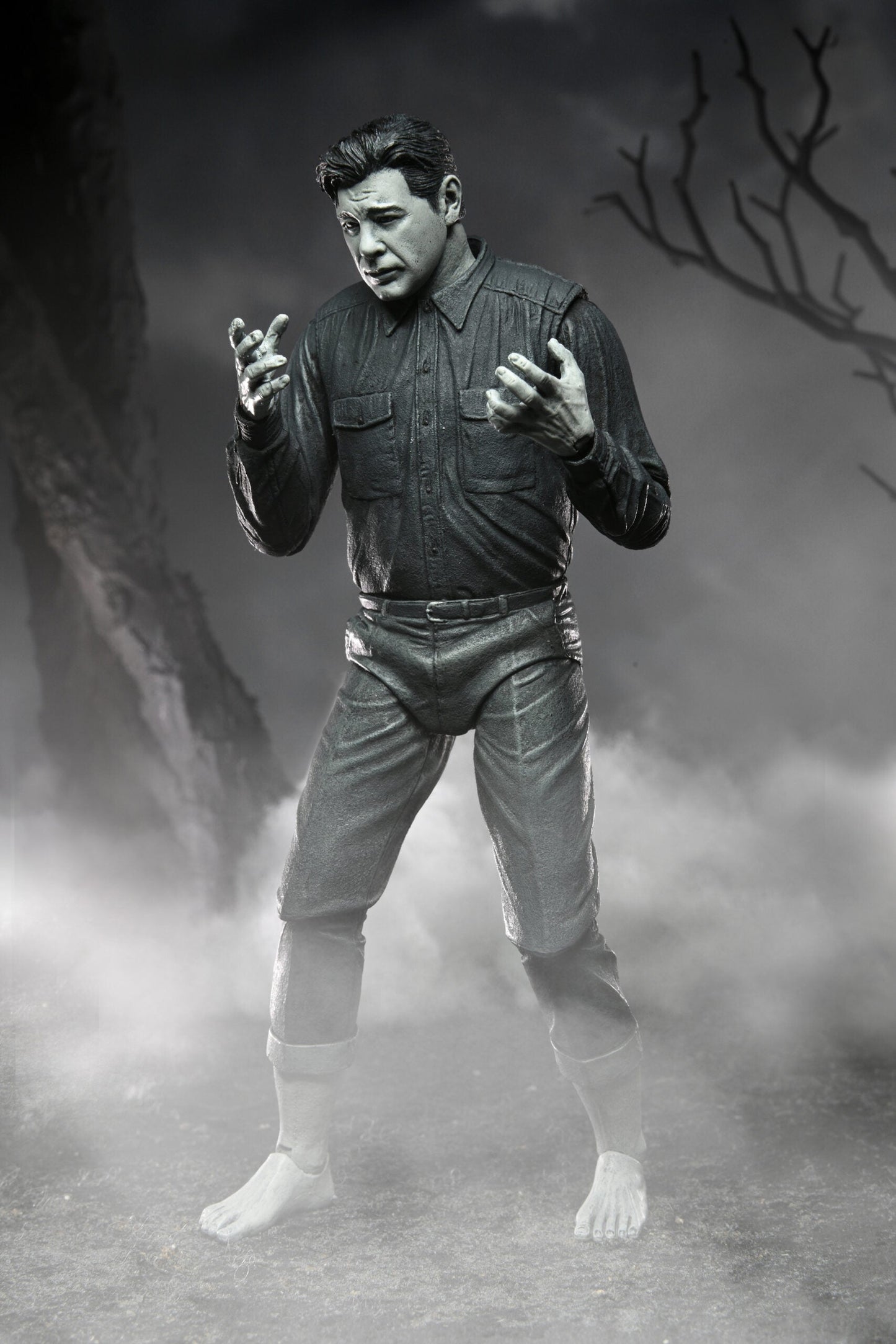 NECA Universal Monsters: Ultimate Wolf Man (Black & White)