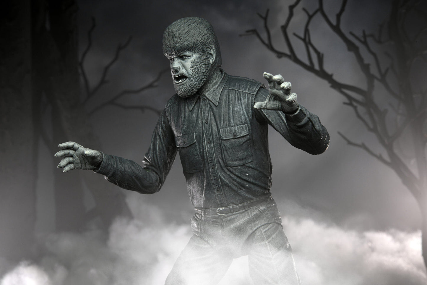 NECA Universal Monsters: Ultimate Wolf Man (Black & White)