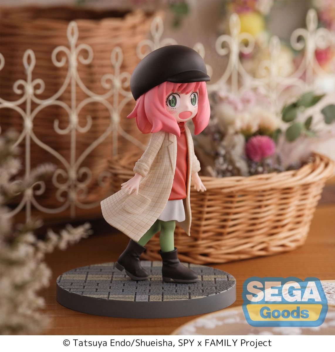 SPY x FAMILY Anya Forger Stylish Look Vol. 1.5 Luminasta Figure - SEGA