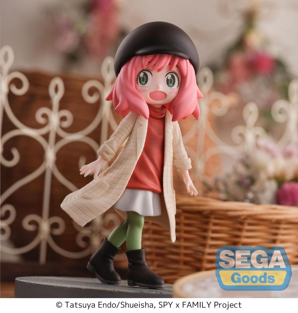 SPY x FAMILY Anya Forger Stylish Look Vol. 1.5 Luminasta Figure - SEGA