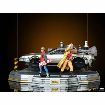 Iron Studios Zurück in die Zukunft Teil II DeLorean (Vollständige Deluxe-Version mit Marty McFly und Doc Brown) Statuen im Maßstab 1:10 