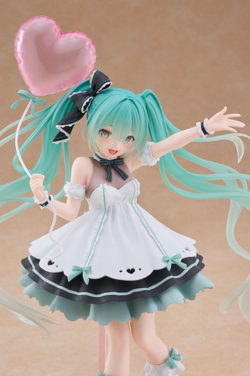 Hatsune Miku Birthday 2025 Party Ver. AMP+ Figure