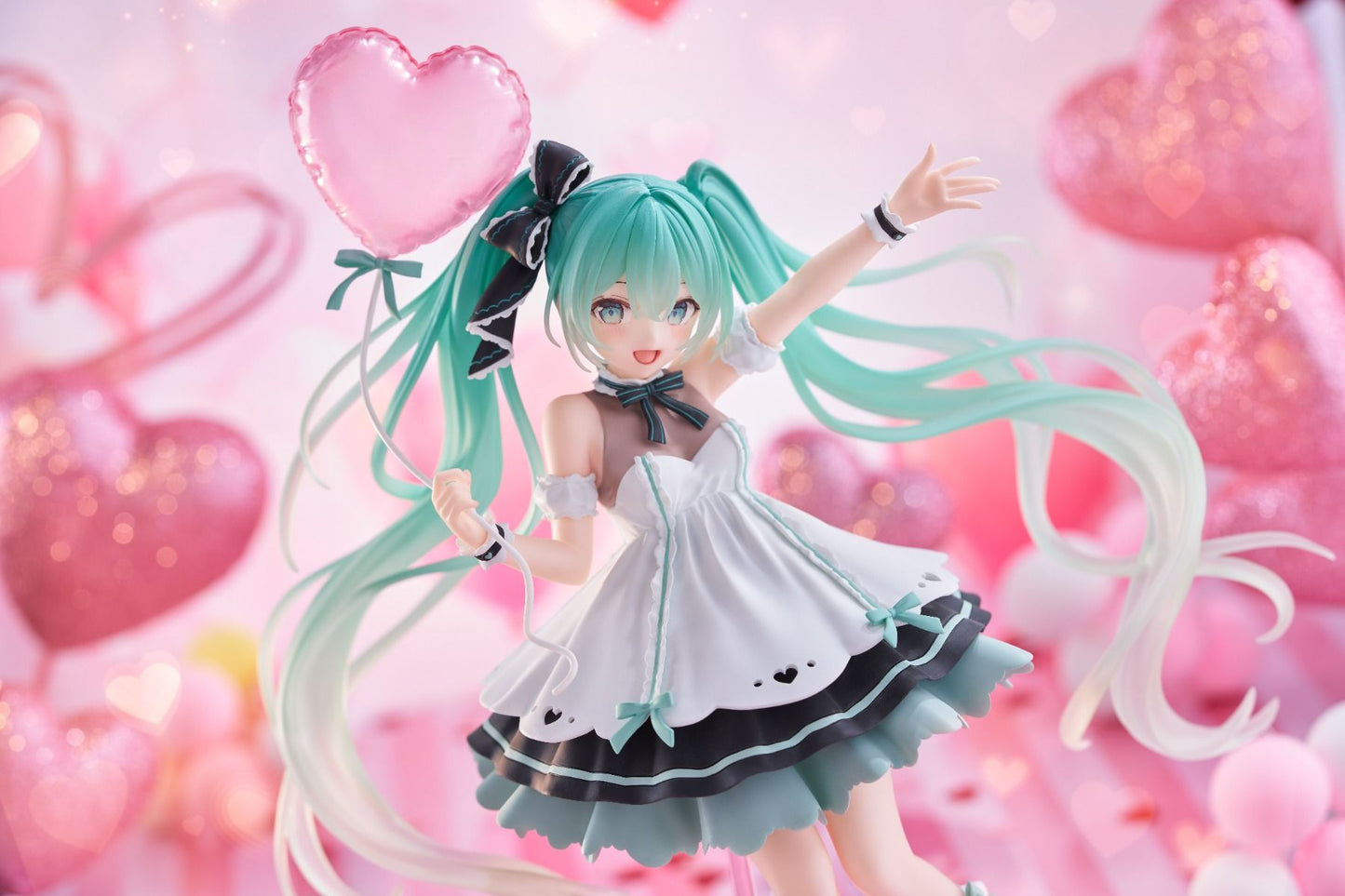 Hatsune Miku Birthday 2025 Party Ver. AMP+ Figure