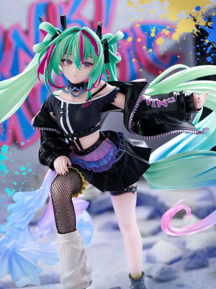 SEGA Hatsune Miku Punk! FIGURIZMα Figure – Vocaloid Collectible
